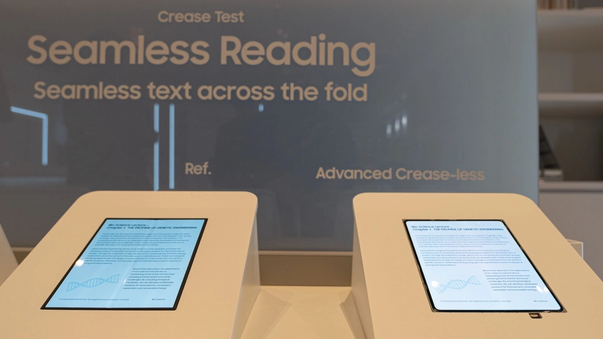 На CES 2026 показали дисплей без складки, который должен получить складной iPhone