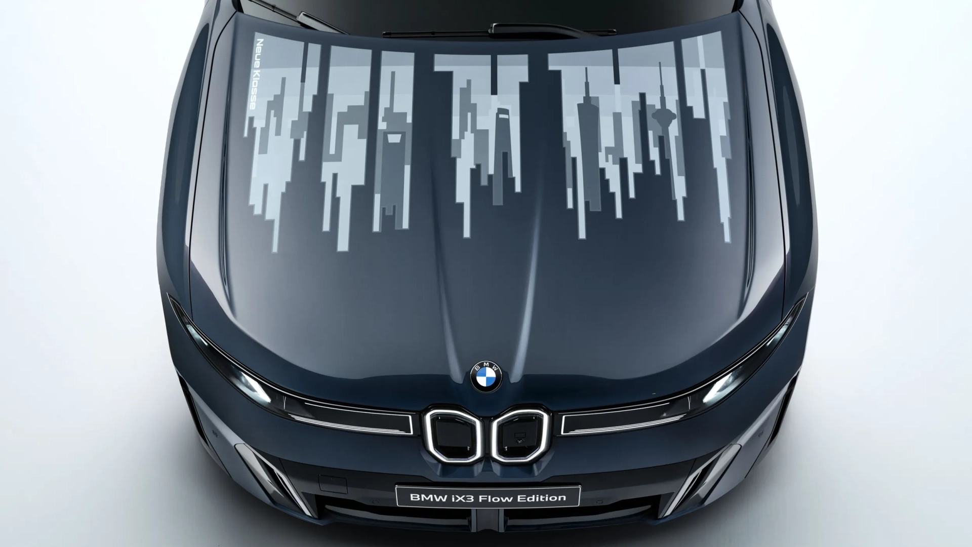 BMW показала iX3 Flow Edition c капотом, способным менять узоры