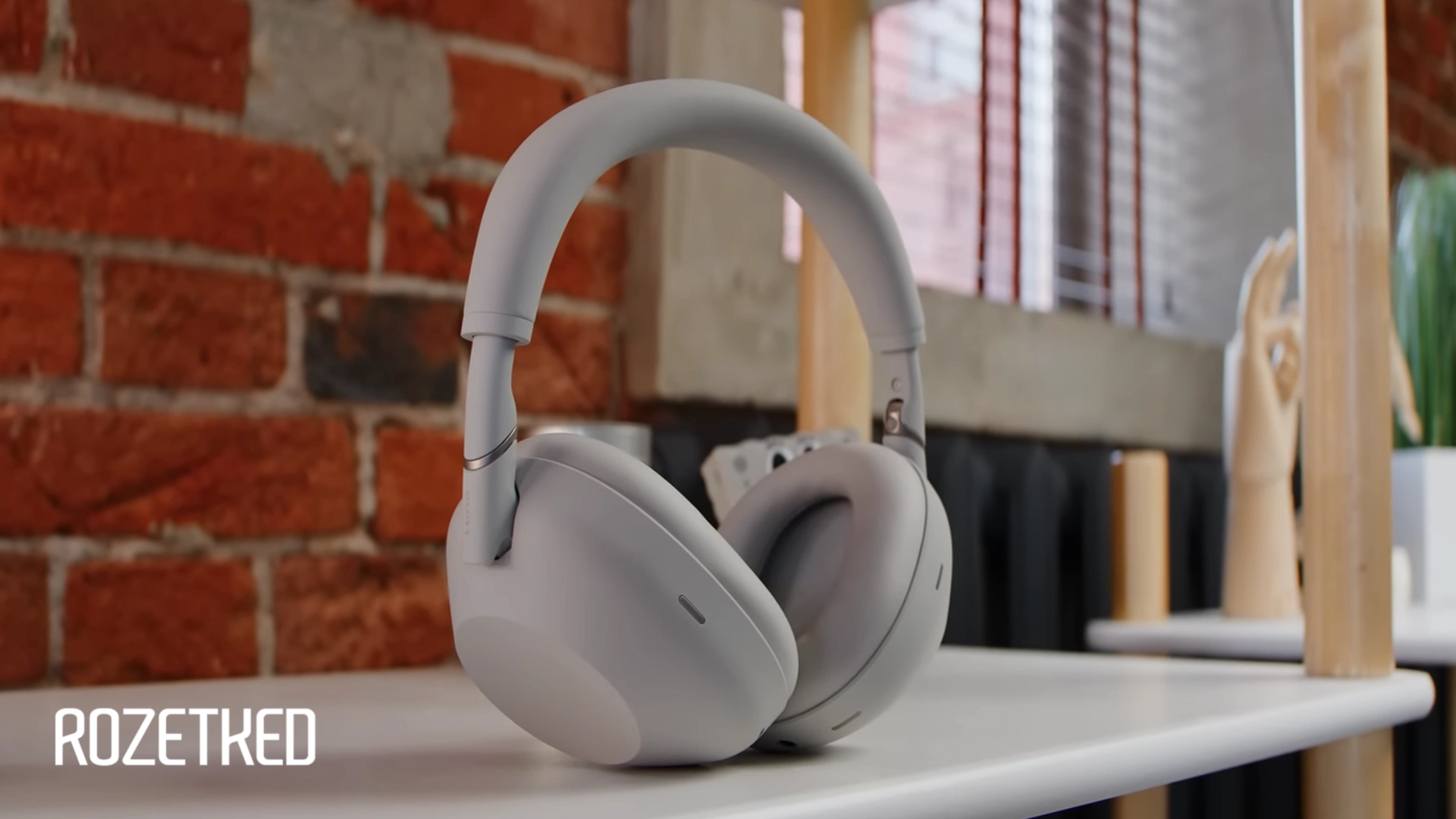 Sony WH-1000XM6 могут выйти в розовом цвете