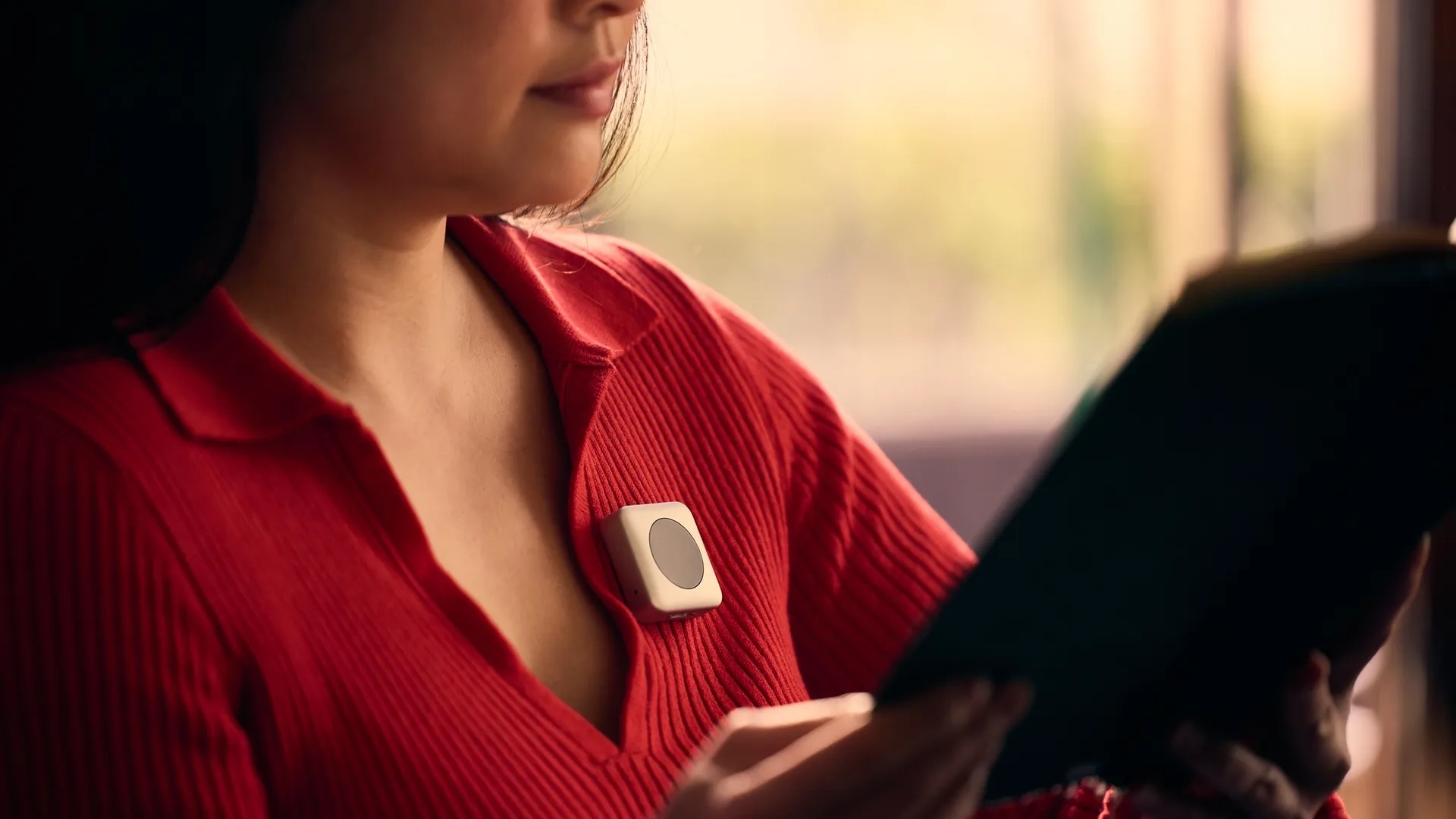 Бывшие инженеры Apple представили ИИ-кнопку в дизайне iPod Shuffle