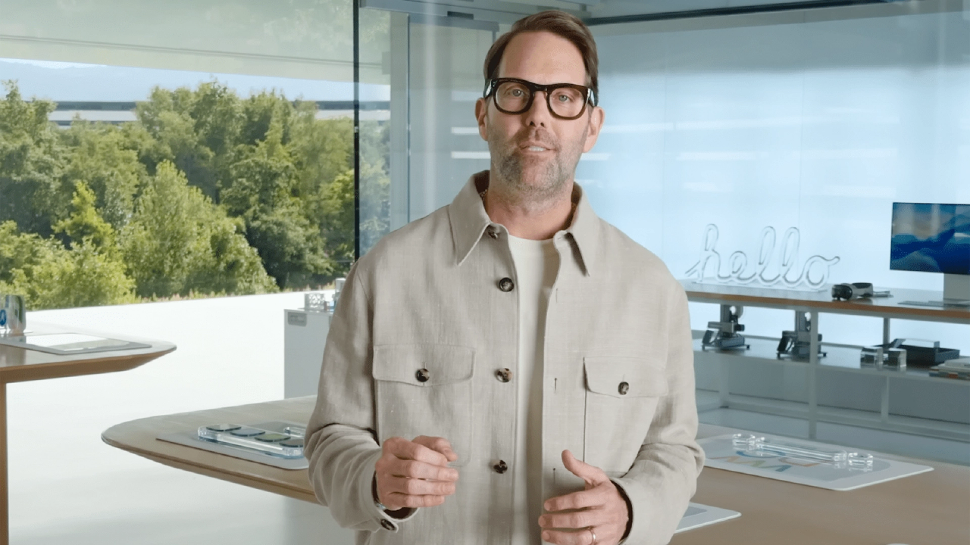 Bloomberg: ведущий дизайнер ПО в Apple переходит из Купертино в Meta*