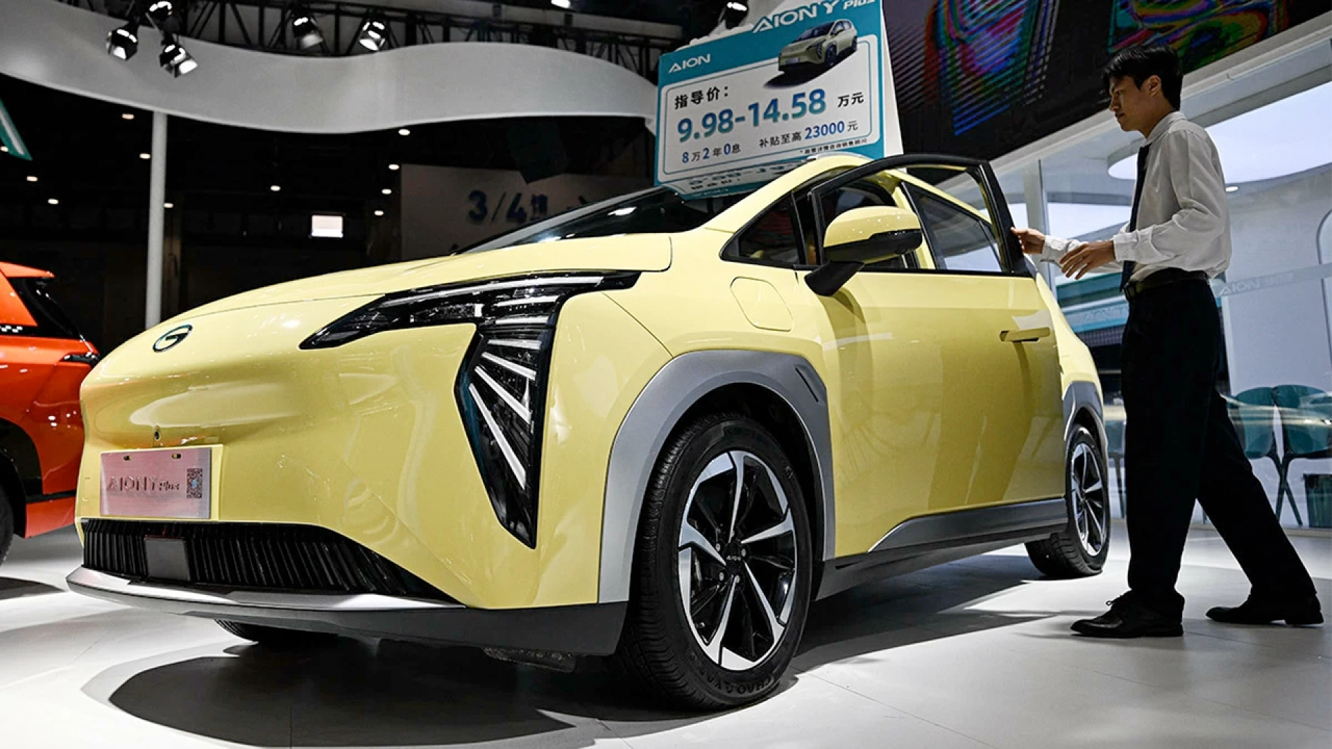 «Яндекс» работает над UMO 5 — электромобилем для такси под собственным брендом