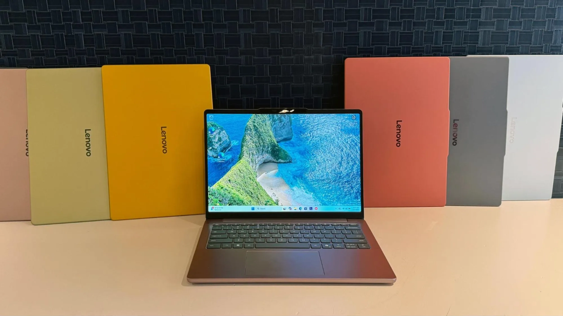 Lenovo представила недорогой ноутбук IdeaPad Vibe в семи цветах