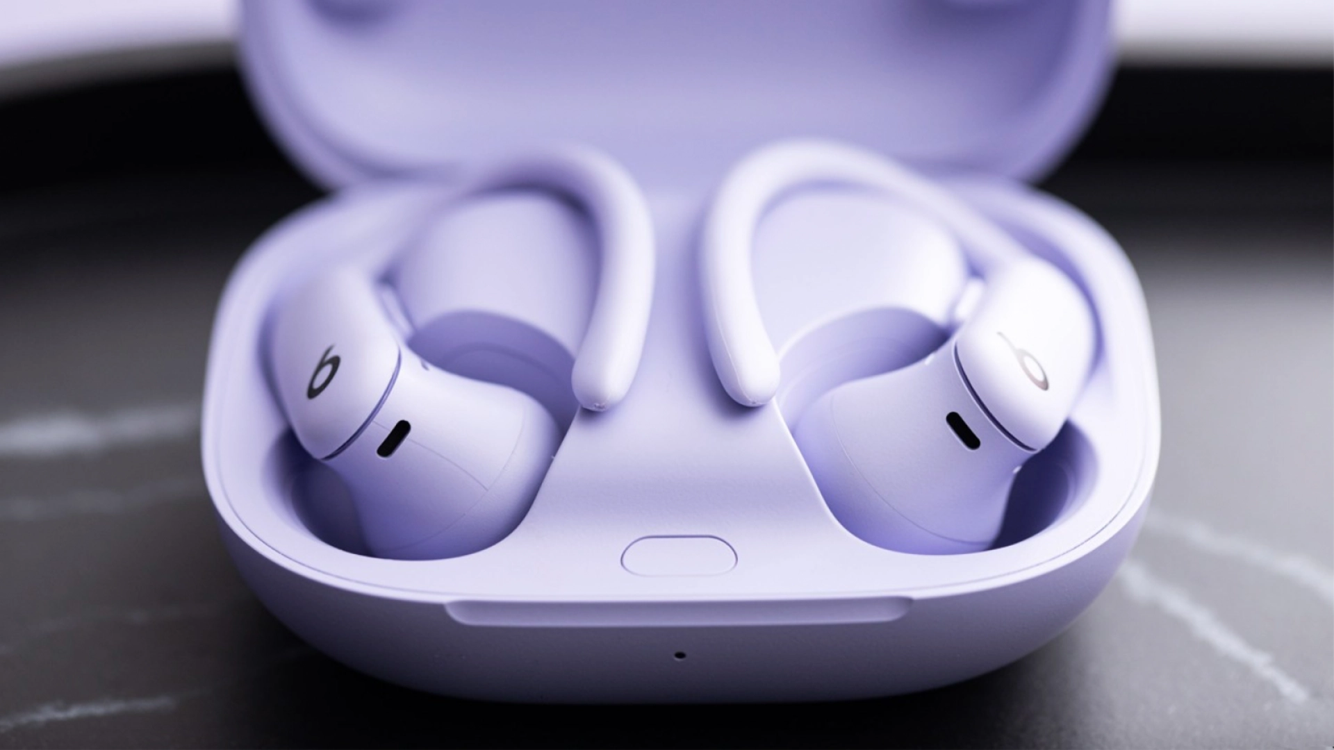 Powerbeats Pro 2 получат обновление с функциями мониторинга здоровья AirPods Pro 3