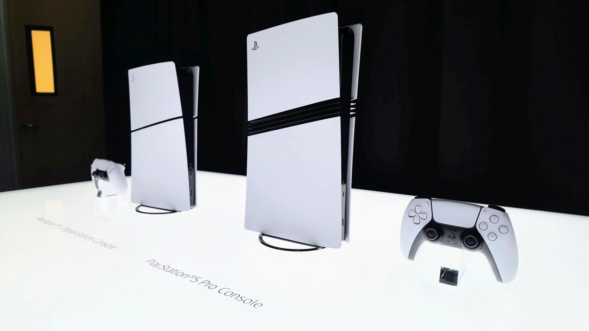 В России стартовали предзаказы на PS5 Pro — 130 000 рублей!