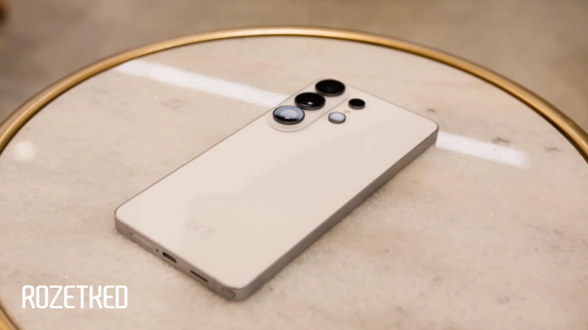 Почему в Galaxy S26 нет MagSafe? Отвечает топ-менеджер Samsung