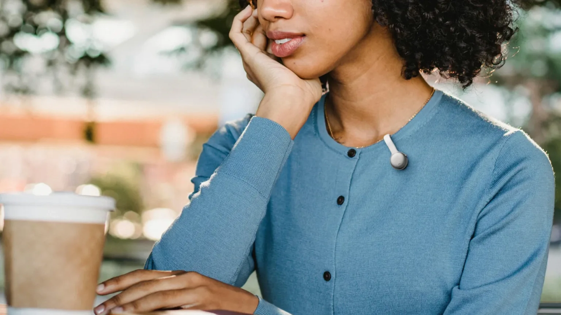 SwitchBot показала на CES 2026 петличку-диктофон — «второй мозг» для голосовых заметок