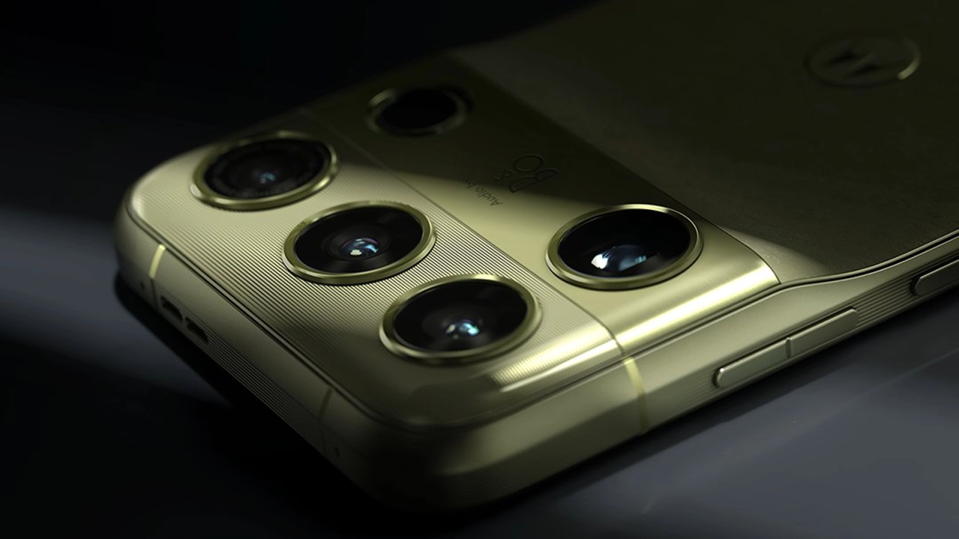Первый взгляд на необычный дизайн Motorola Signature 27