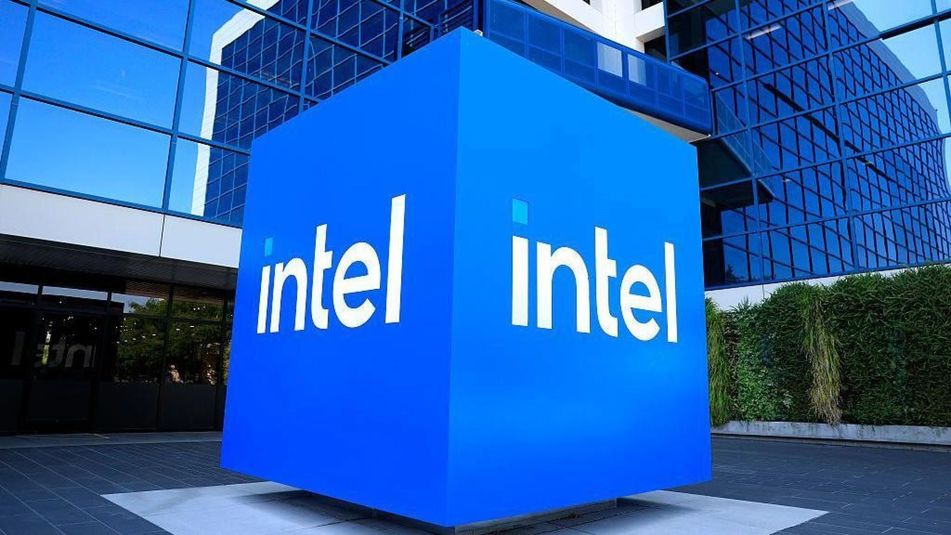Intel, вероятно, закрыла программу вознаграждений за поиск багов в продуктах компании