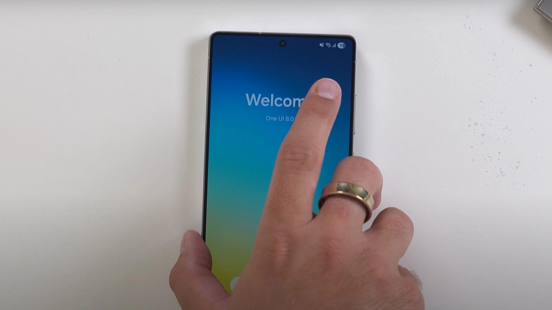 Официально: стабильная версия One UI 8 выйдет уже летом