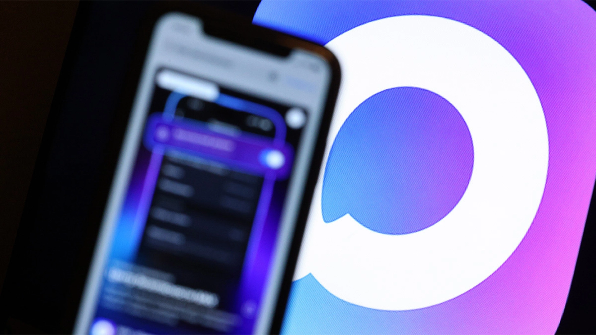 «Коммерсантъ»: белые хакеры обнаружили более 200 уязвимостей в Max