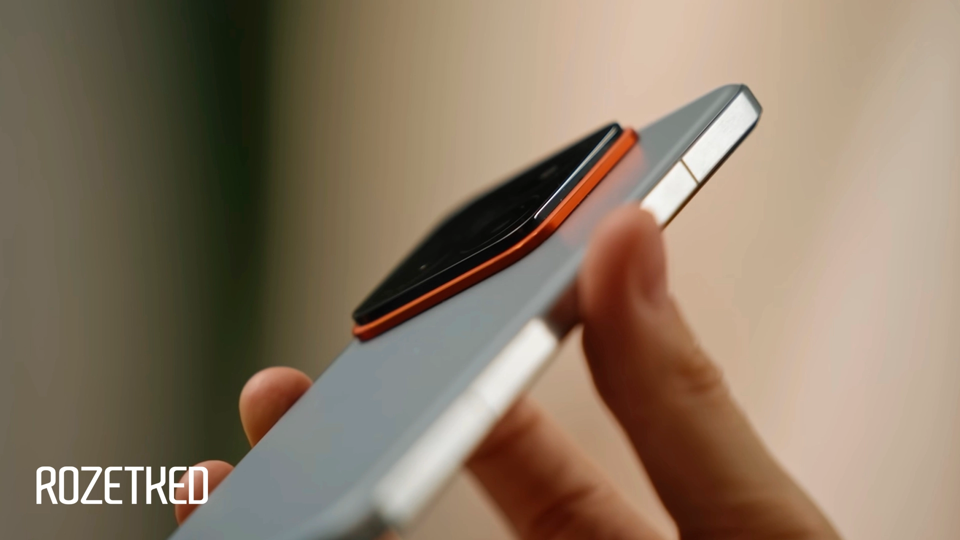 Xiaomi 15 Pro показали на фото