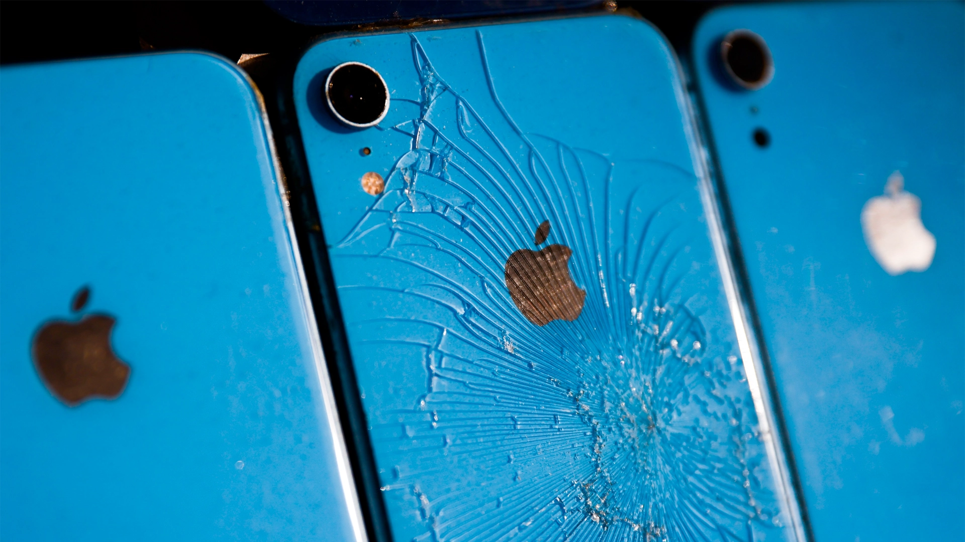 На GitHub выложили эксплойт-кит DarkSword, с которым легко взломать старые версии iOS