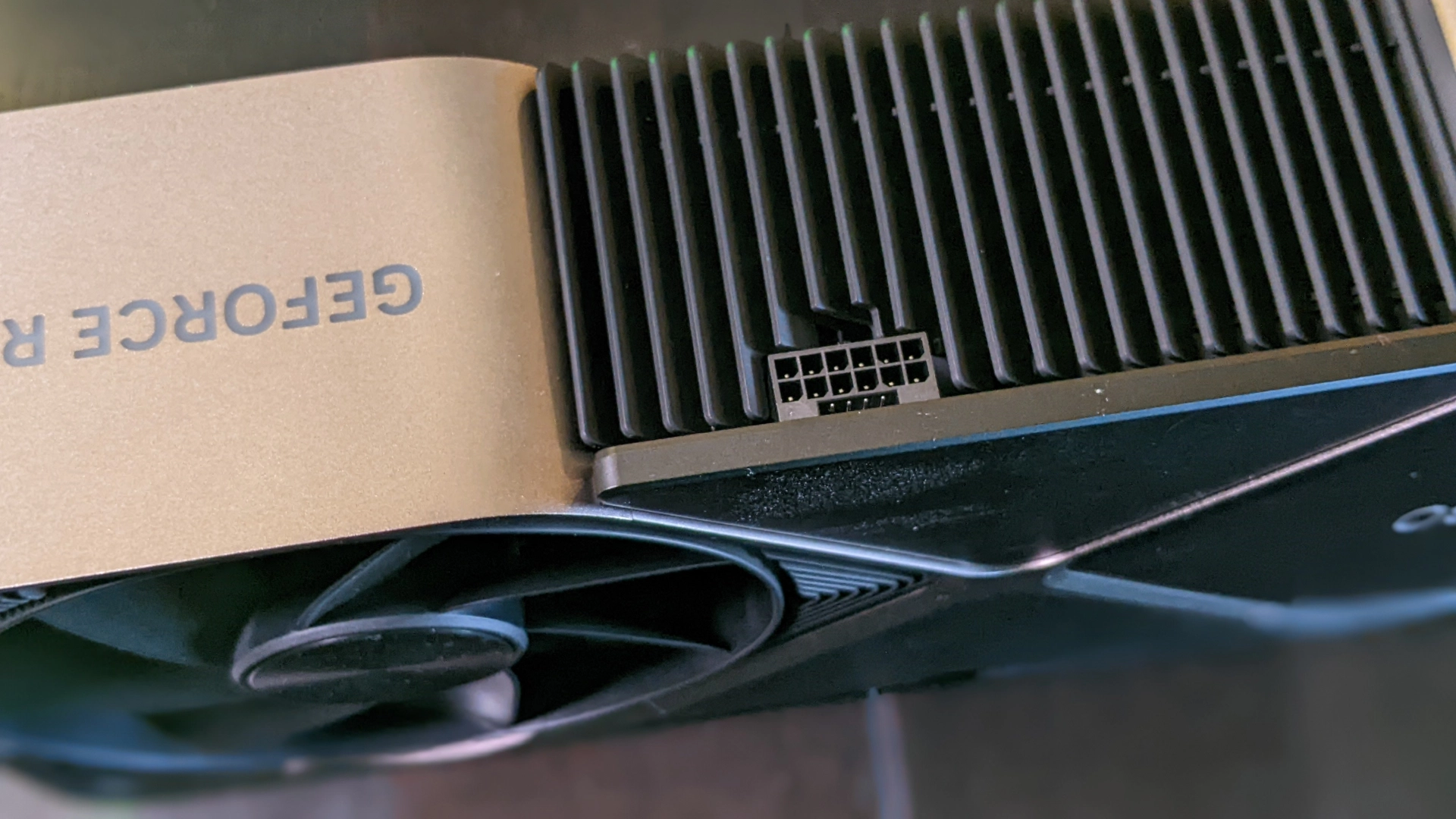 Утечка: цены RTX 5090 и RTX 5080 в Китае