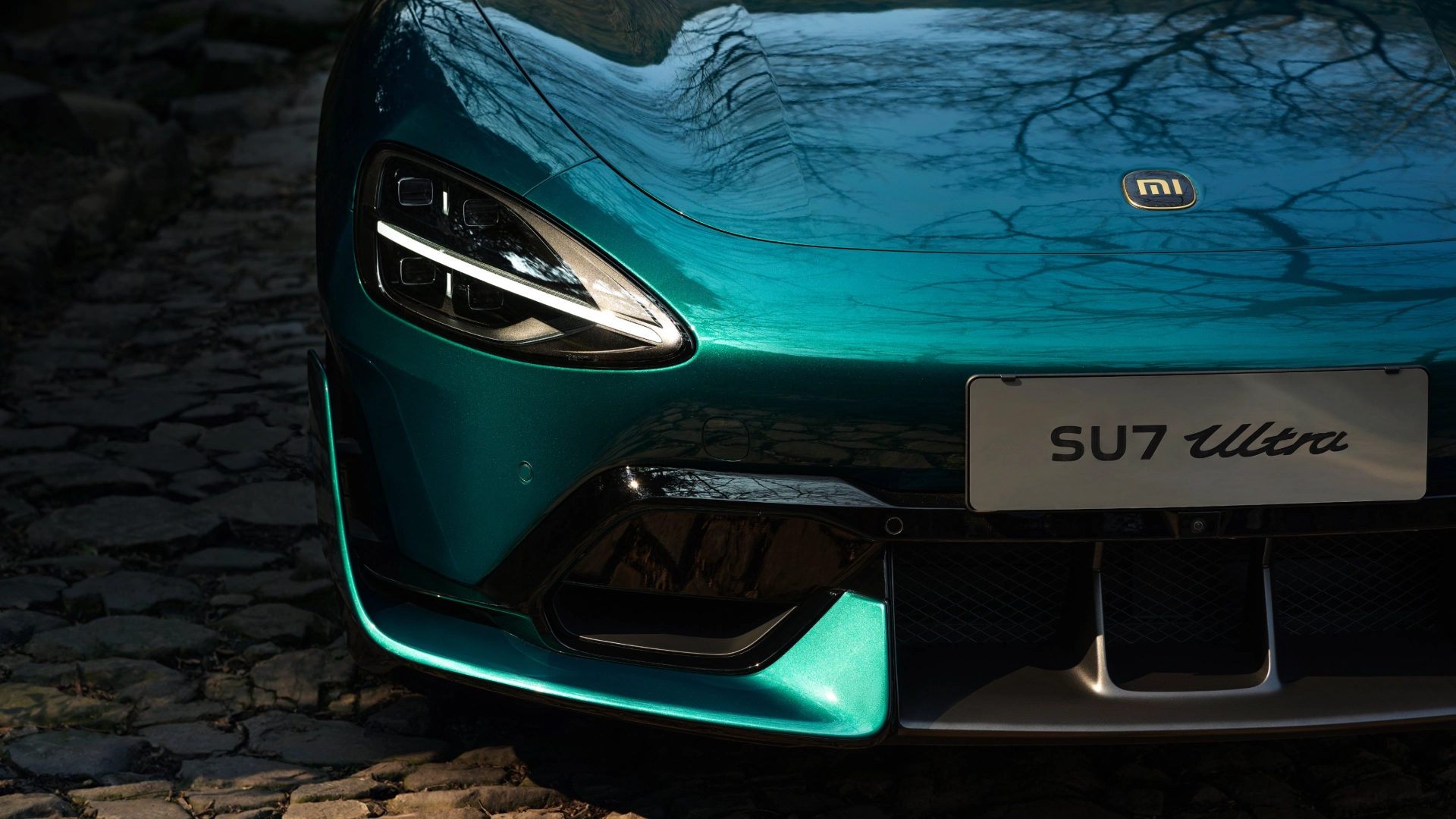Xiaomi презентовала спортивный седан SU7 Ultra
