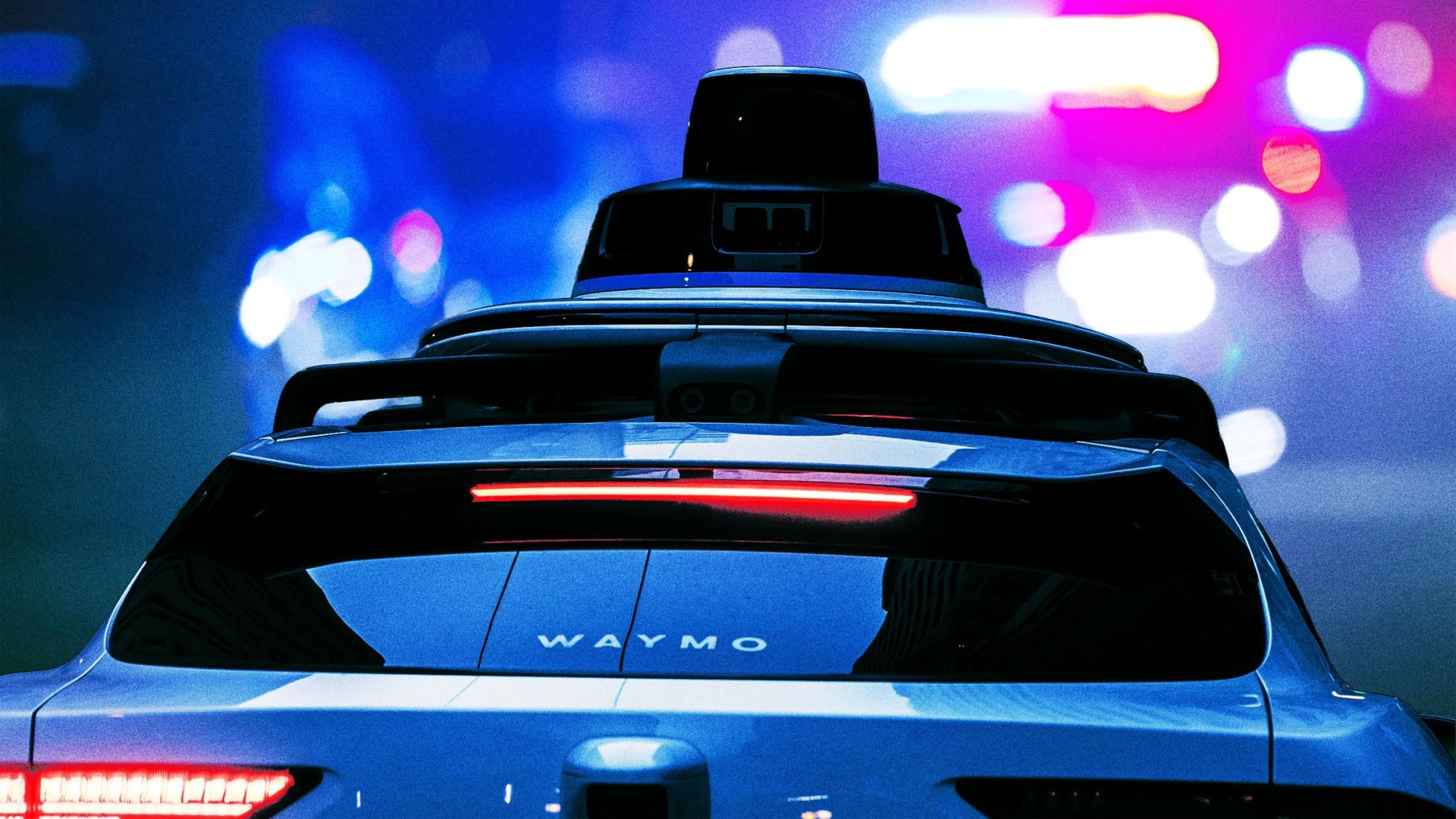 Беспилотное такси Waymo привезло пьяных подростков к полицейским