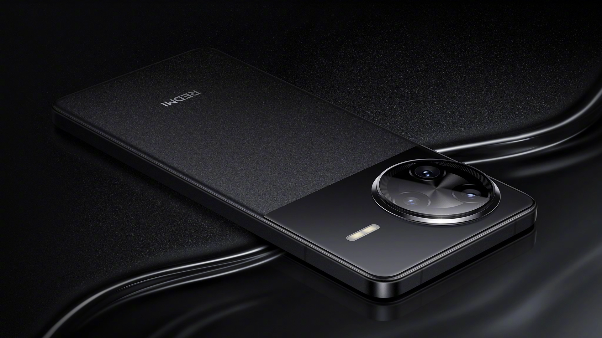 Представлена серия Redmi K80 — новый дизайн, мощное «железо», приятная цена