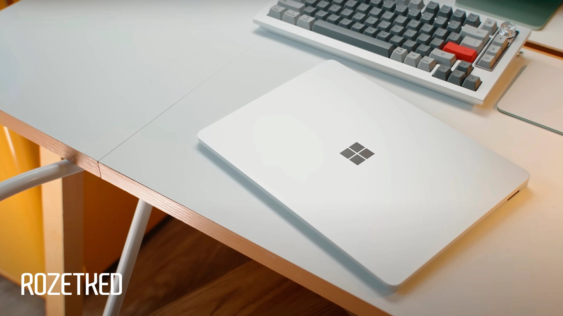 В Китае заметили новый Microsoft Surface Laptop с Core Ultra 7 268V