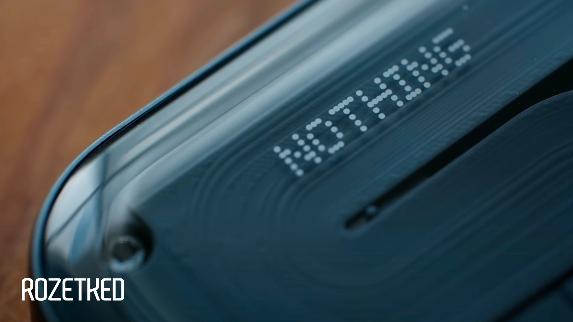 Новый смартфон Nothing появился в Geekbench — снова не флагман