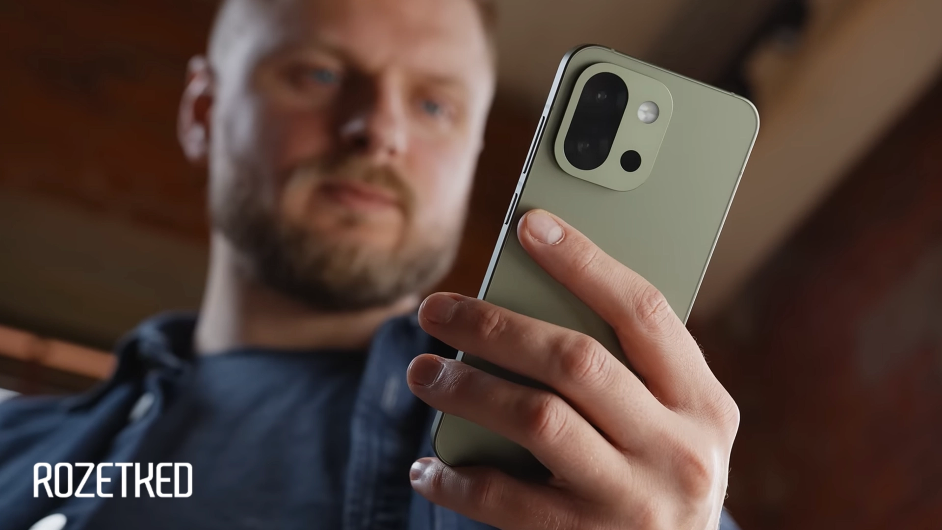 Инсайдер: компактный OnePlus 15T получит гигантскую батарею