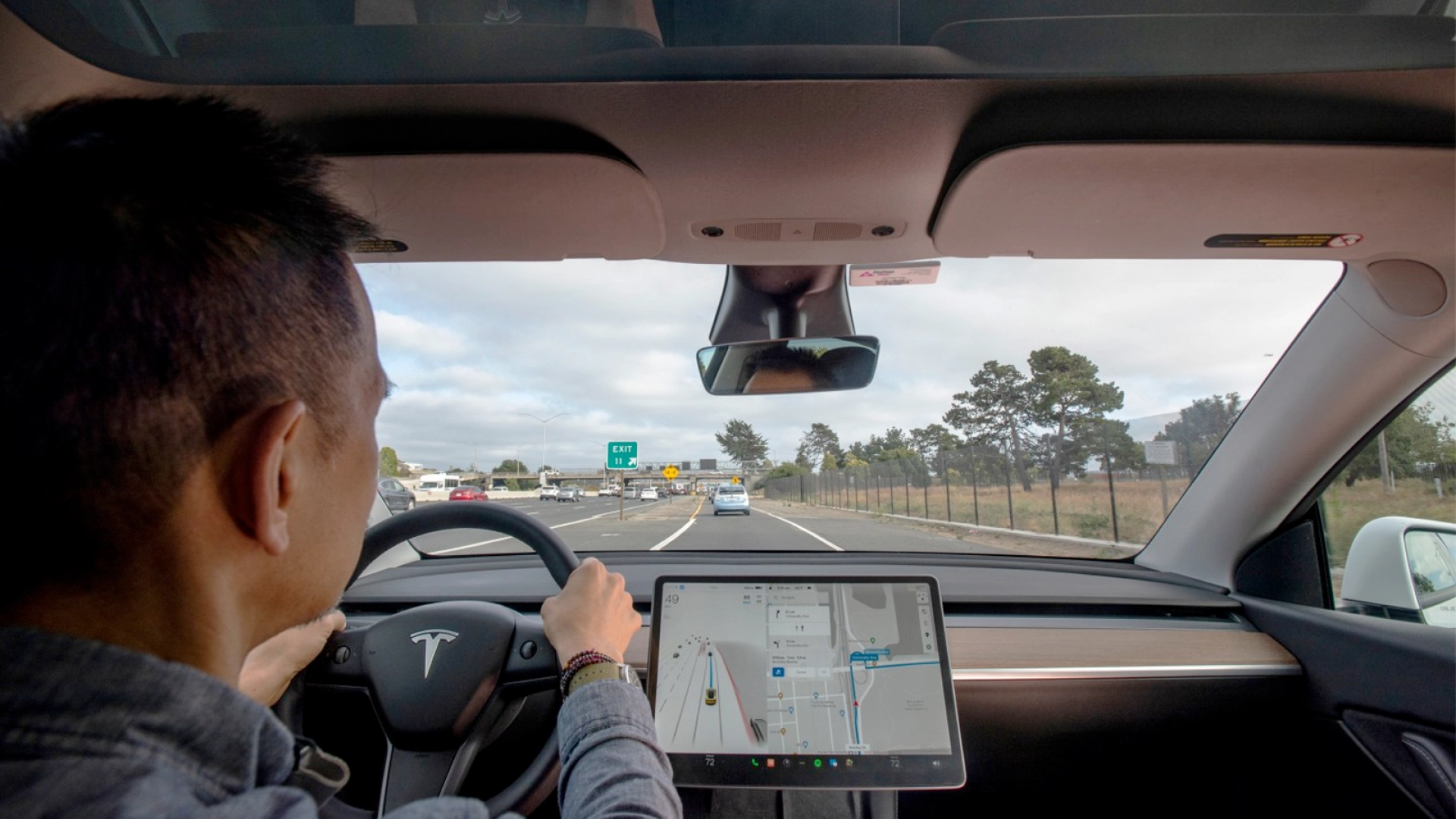 Нидерланды стали первой страной Европы, одобрившей полный автопилот Tesla