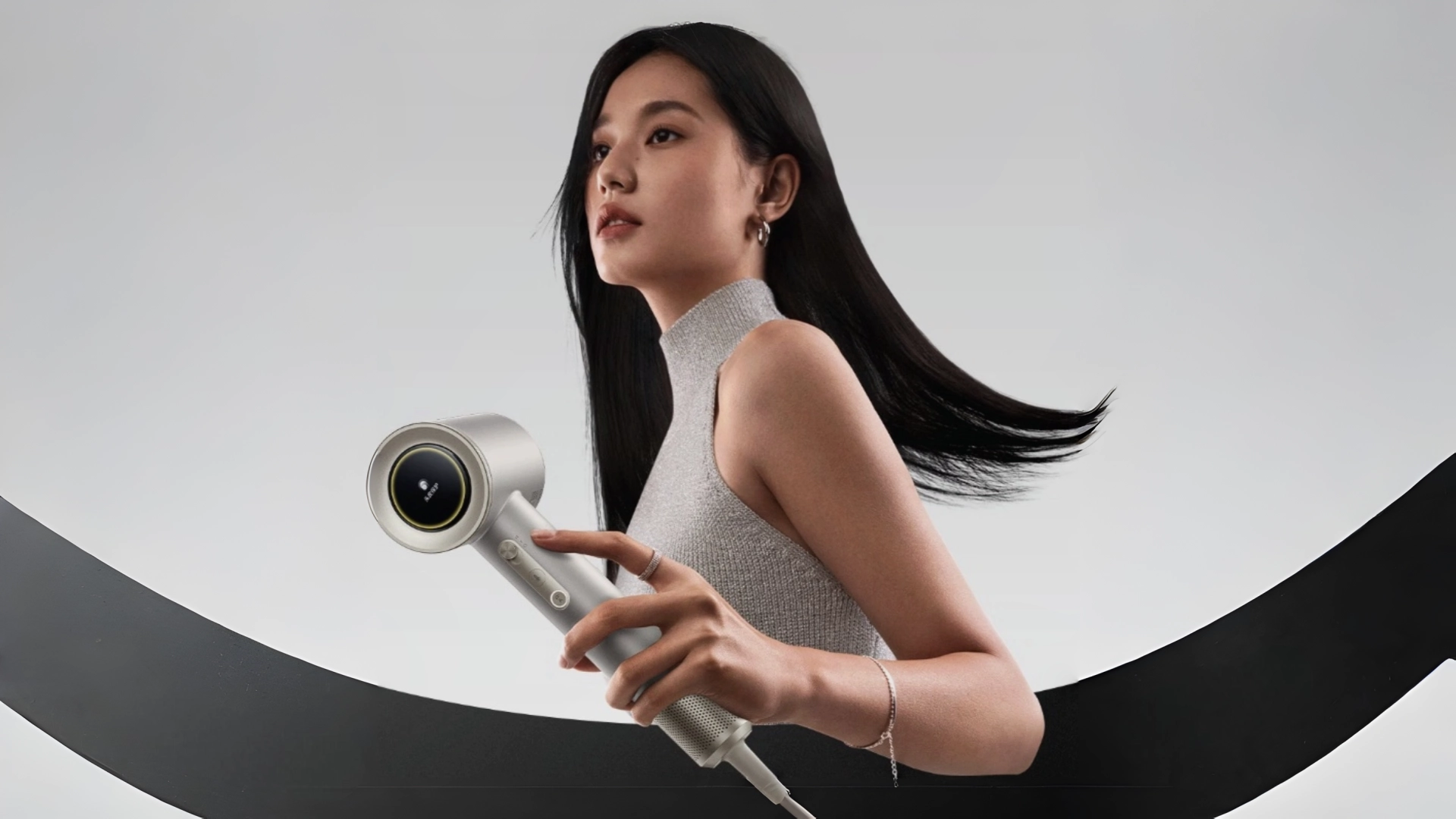 Xiaomi выпустила фен Mijia High-speed Water Ion Hair Dryer Pro с распознаванием расстояния до волос
