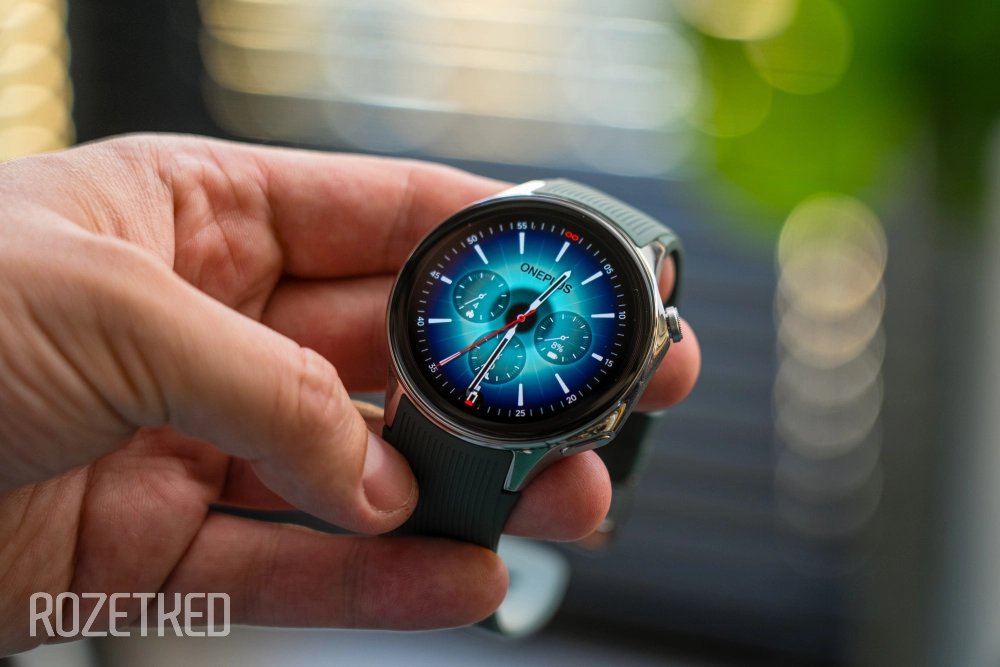 Не все встроенные циферблаты удачные