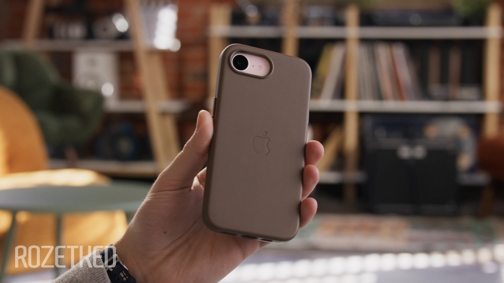 iPhone 17e в неофициальном чехле с MagSafe для 16e