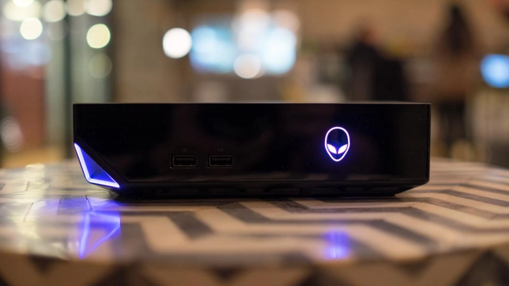 Alienware Alpha стала одной из самых крутых Steam Machines, но была позднее переделана под Windows самим производителем. Источник фото: Techradar