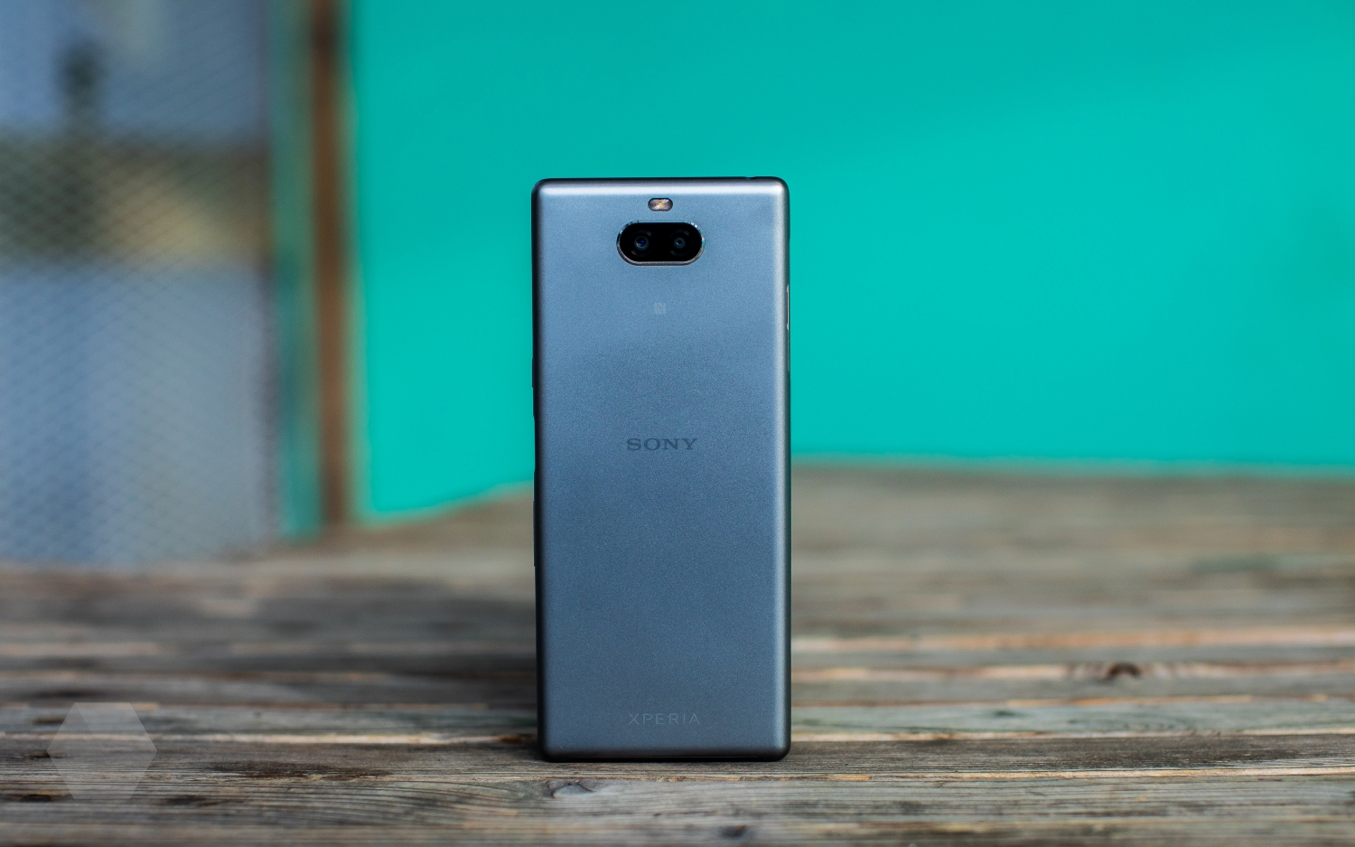 Обзор Sony Xperia 10 и 10 Plus. Идея нравится, но реализация хромает -  Rozetked.me