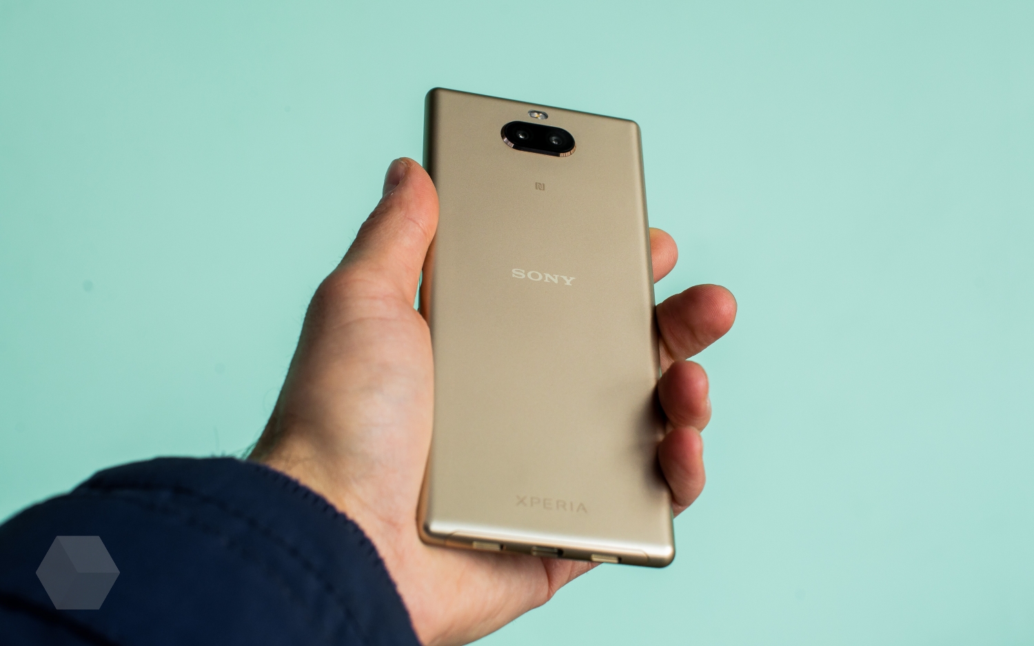 Обзор Sony Xperia 10 и 10 Plus. Идея нравится, но реализация хромает -  Rozetked.me