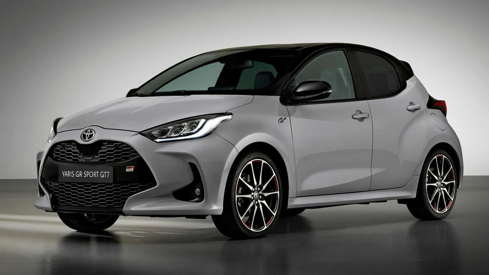 Toyota подарит PlayStation 5 покупателям хэтчбека Yaris GR Sport GT7  Edition - Rozetked.me