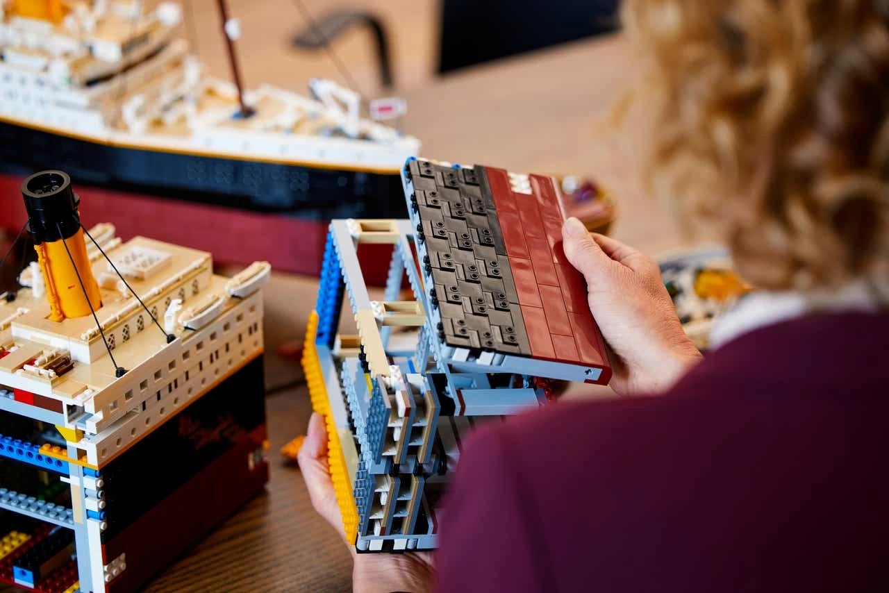 LEGO представила самый грандиозный корабль — RMS Titanic - Rozetked.me